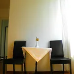 Pansion בית הארחה 4*