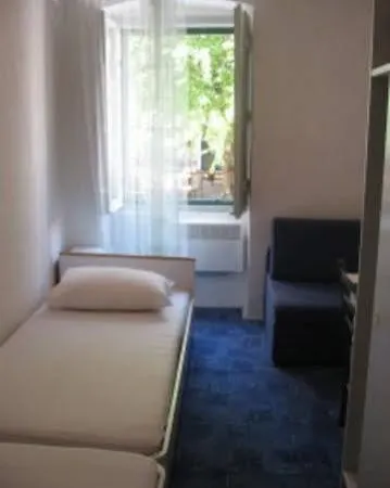 بيت ضيافة Pansion 4*